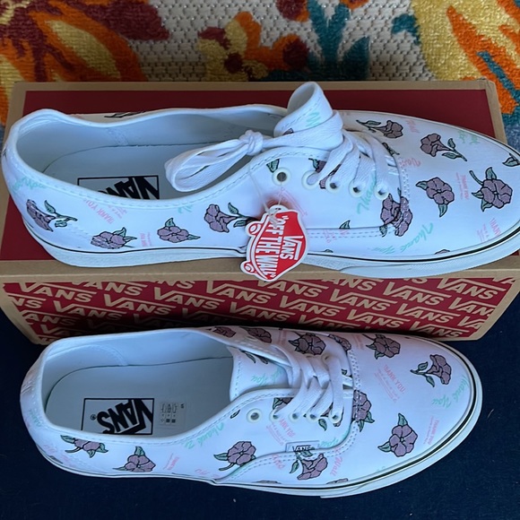 Vans Authentic
(Thank You Floral) True White 
VNOA2Z5119L

MEN’s sneakers - Picture 3 of 16